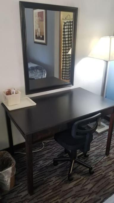 Hotel 2 Queen Beds Hotel Room 222 Wi-Fi Hot Tub Booking ستيلووتر المظهر الخارجي الصورة